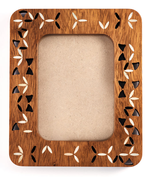 Lilya frame 1